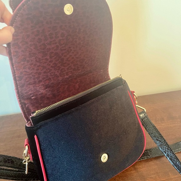 Brand new with tags Irregular Choice love cats bag - Picture 6 of 7